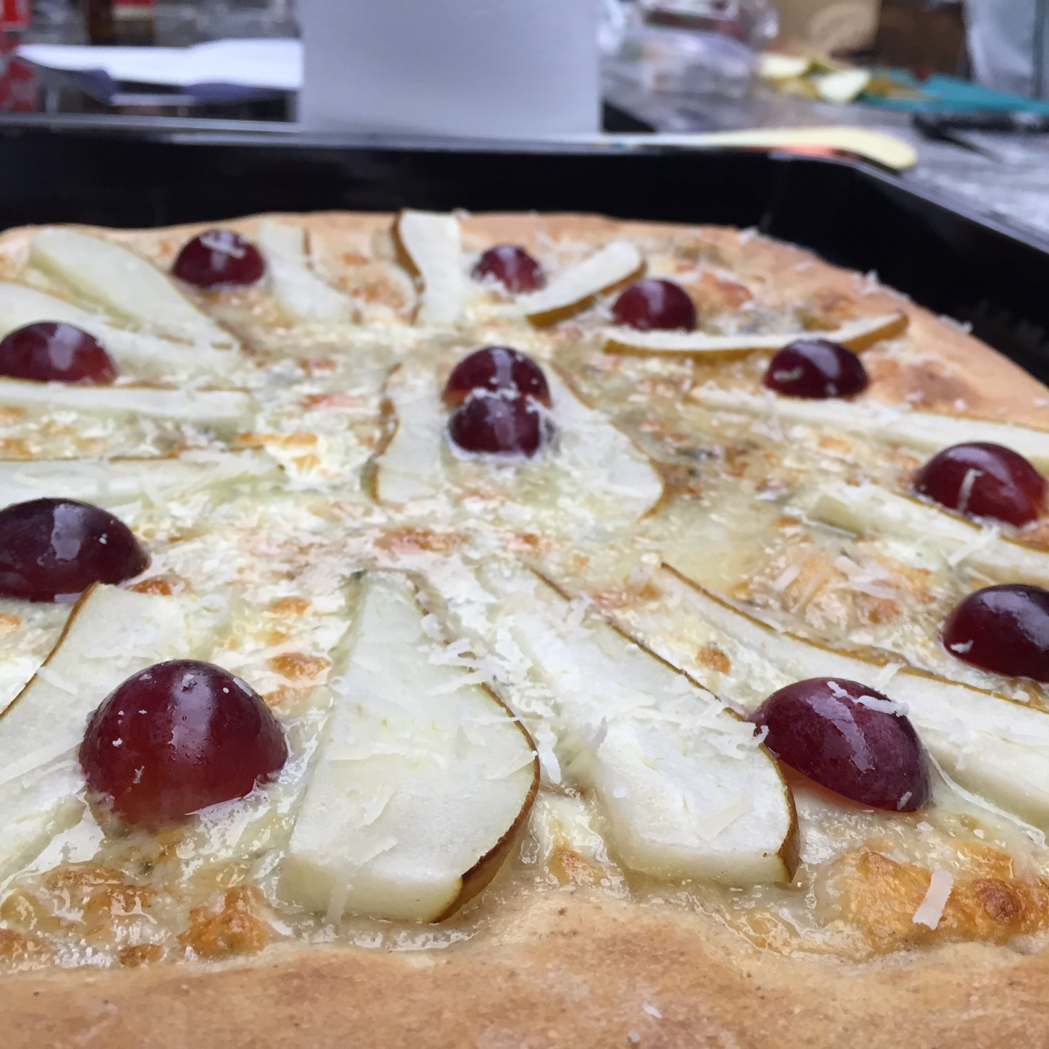 Curso-de-pizzas-de-La-Zarola-16-de-julio_pizza-de-peras-y-roquefort