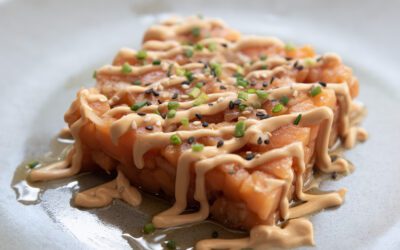 Recetas: Tartar de salmón estilo asiático con mahonesa de soja y sésamo