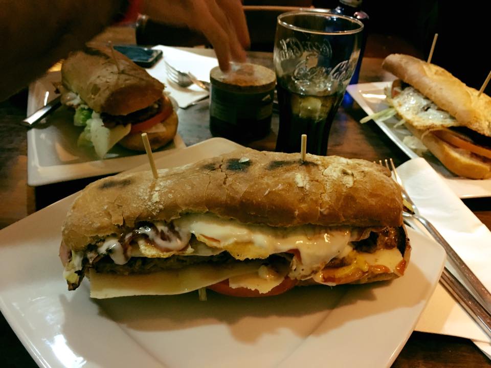 Hamburgueserías en Zaragoza: San Petersburgo.