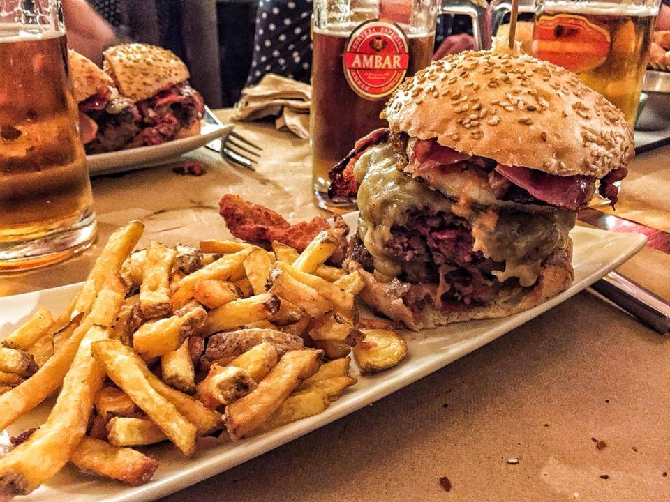 Hamburgueserías en Zaragoza: The Bronson Bar