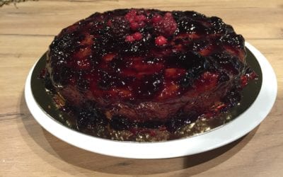 Recetas veganas: tarta de cerveza negra y frutos rojos