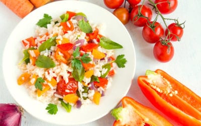 Receta de ensalada arroz integral con melón, sésamo y daditos de salmón