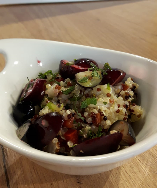 Recetas de verano: Ensalada de quinoa con cerezas y frutos rojos