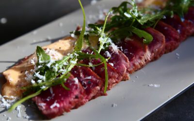 Tataki de ternera con salsa de atún