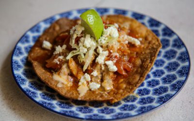 Receta: Tostadas mexicanas de pollo al chilindrón