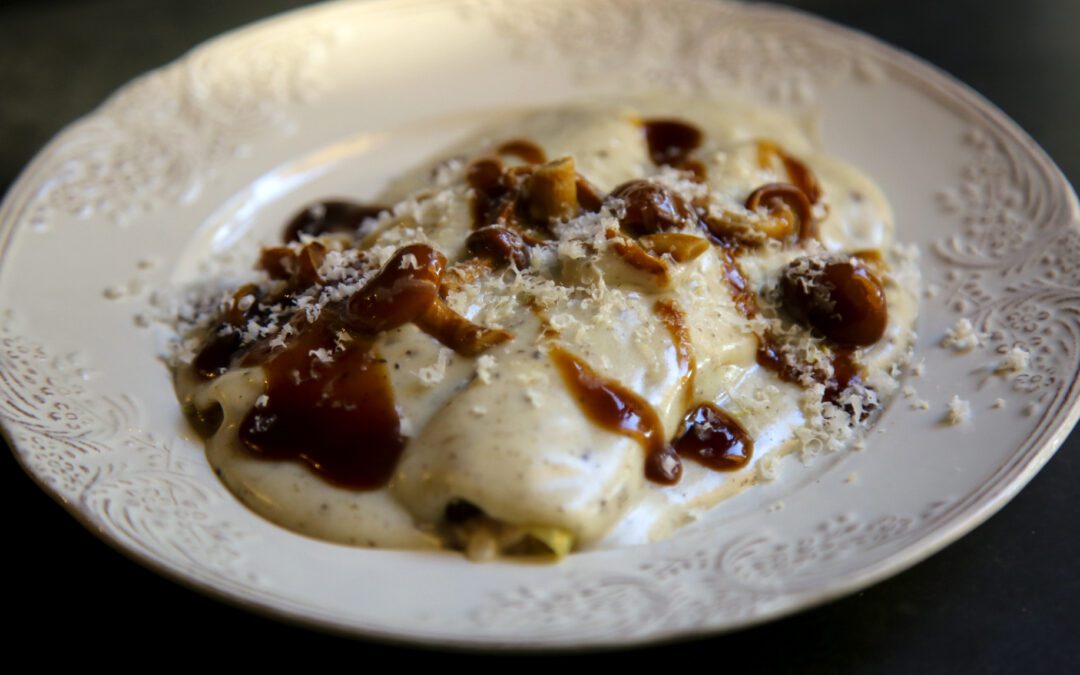 Receta: Canelones de setas, foie y bechamel trufada
