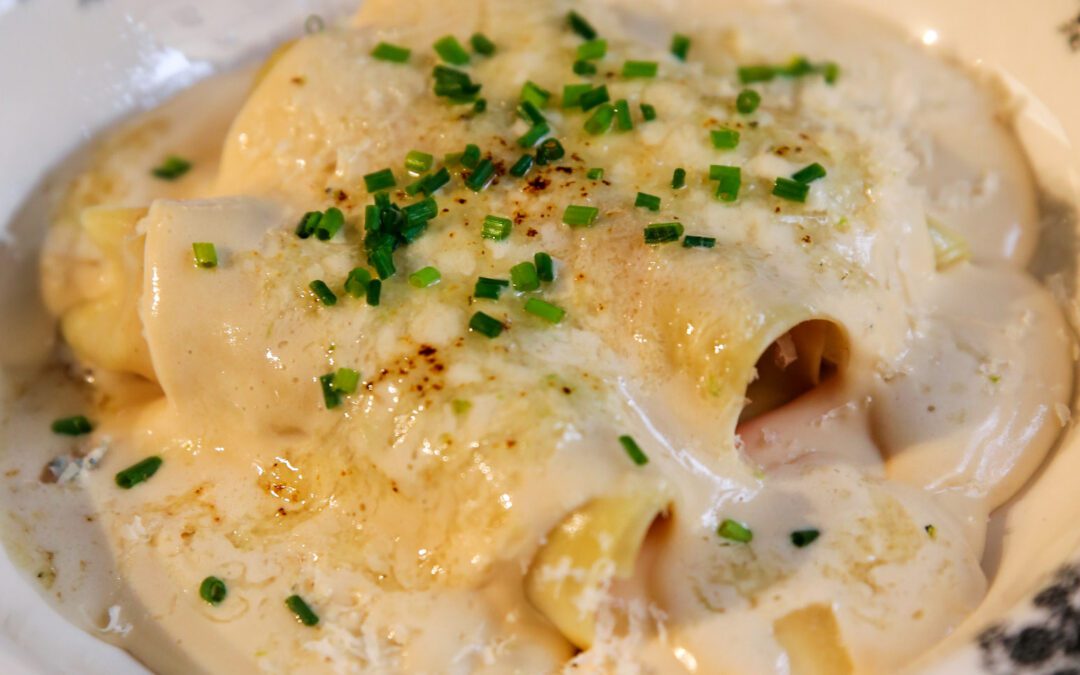 Recetas: Canelones de confit de pato y salsa bechamel trufada