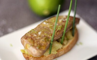 Receta: Tosta de foie y manzana asada con lima