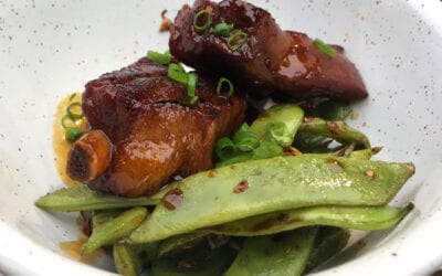 Receta: Costillas hong sao con judías fritas