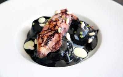 Receta: Albóndigas mar y montaña en tinta de calamar