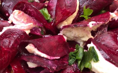 Receta: Medias lunas de remolacha y queso crema vegetal