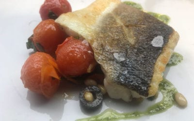Recetas para el día a día: Pescado con tomate, piñones y aceitunas