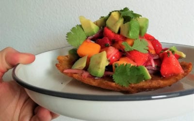 Receta: Revive nuestros cursos de cocina vegetariana con estos patacones con ceviche de fresas